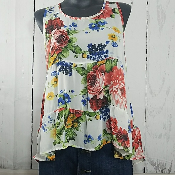 Lacy flowy sheer floral tank - Picture 2 of 8